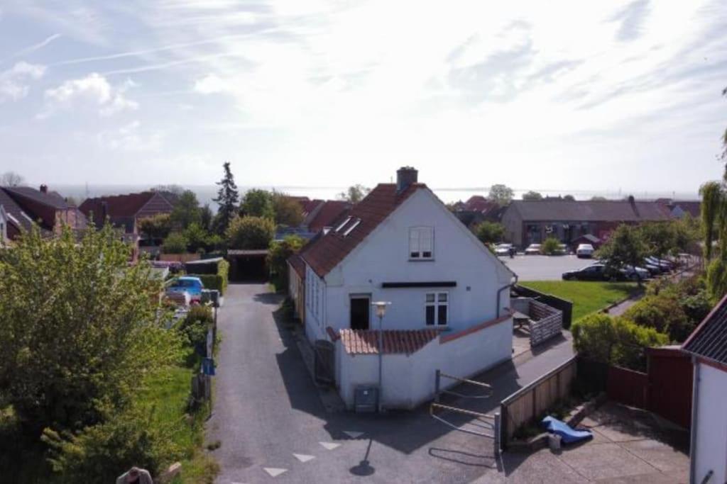 Вилла Skont Feriehus Midt I Marstal. Экстерьер фото
